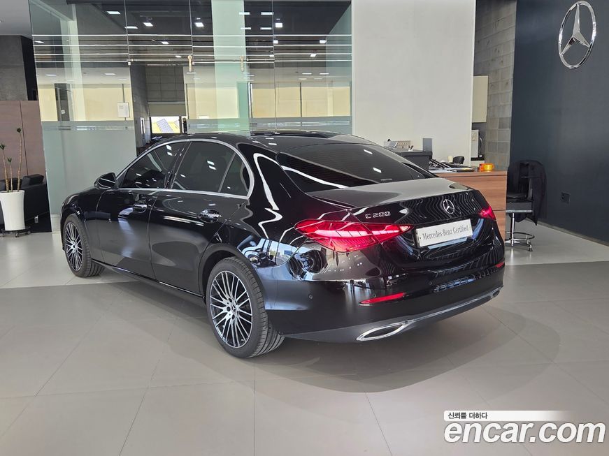Mercedes-Benz C-Class 2025