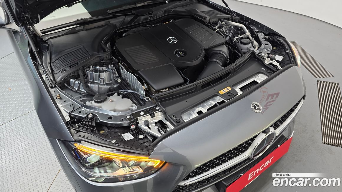 Mercedes-Benz C-Class 2023