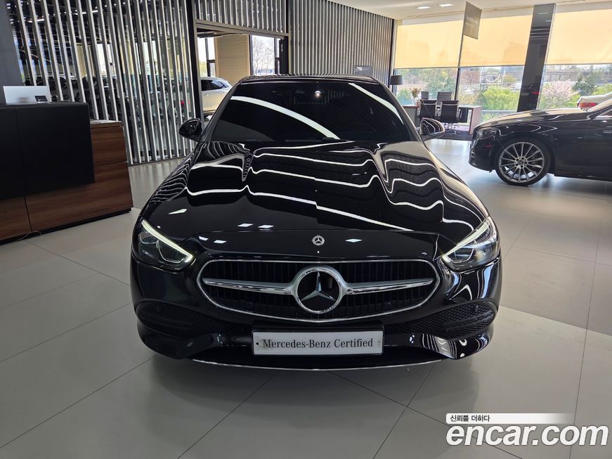 Mercedes-Benz C-Class 2025