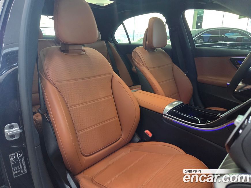 Mercedes-Benz C-Class 2025