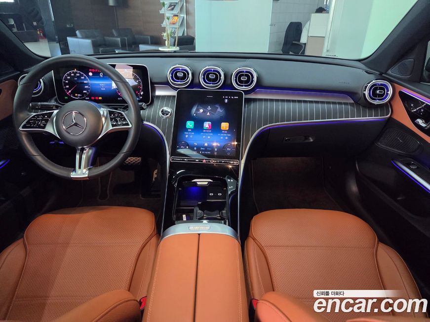 Mercedes-Benz C-Class 2025