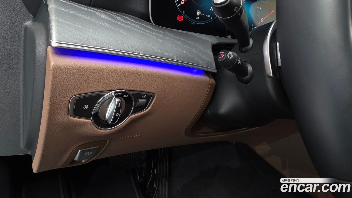 Mercedes-Benz E-Class 2022