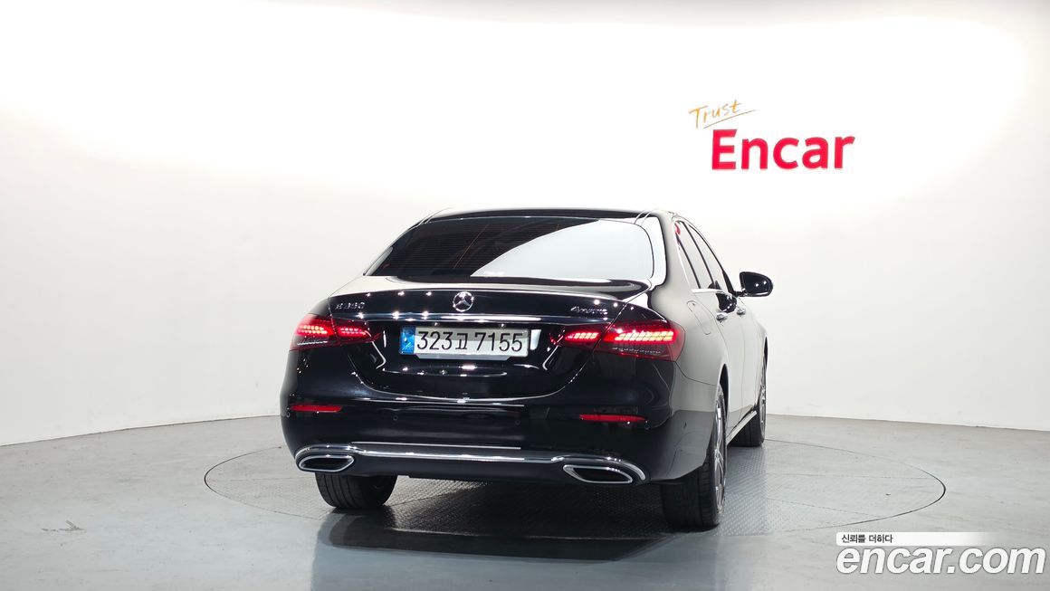 Mercedes-Benz E-Class 2022