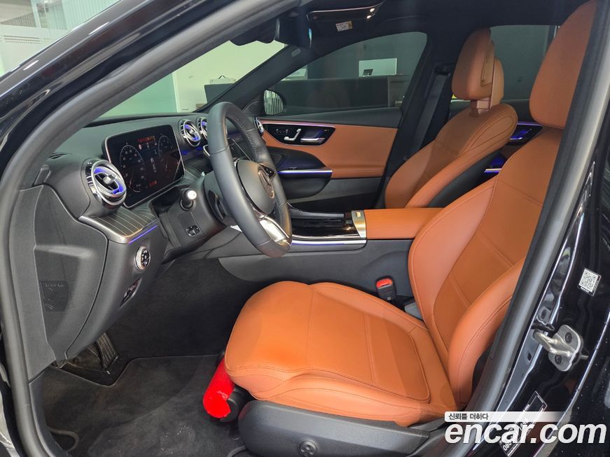 Mercedes-Benz C-Class 2025