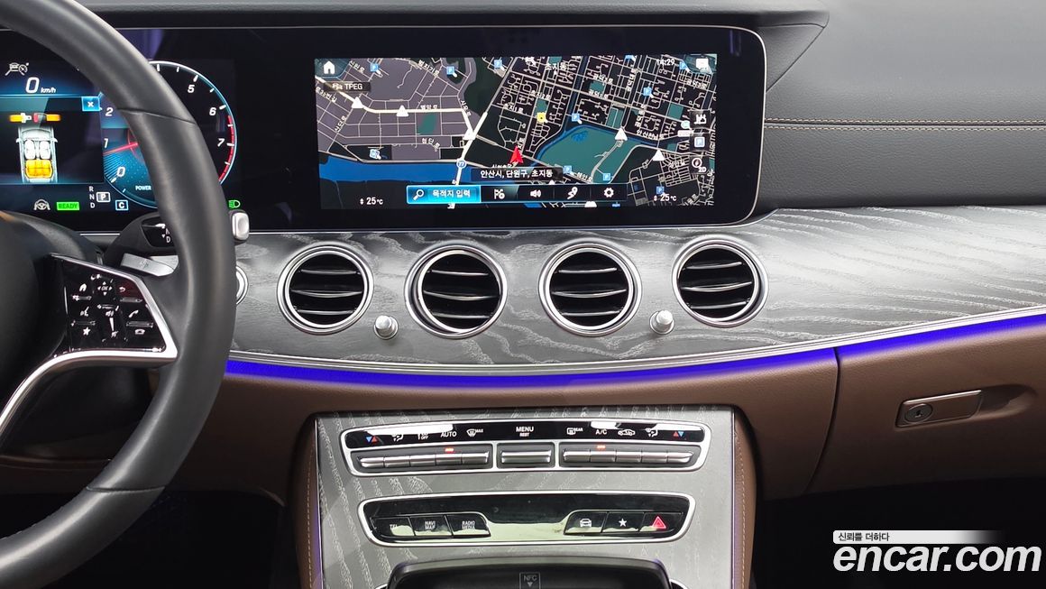 Mercedes-Benz E-Class 2022