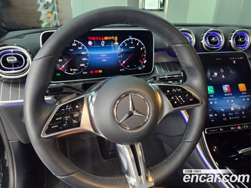 Mercedes-Benz C-Class 2025