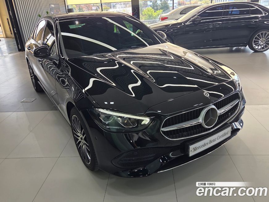 Mercedes-Benz C-Class 2025