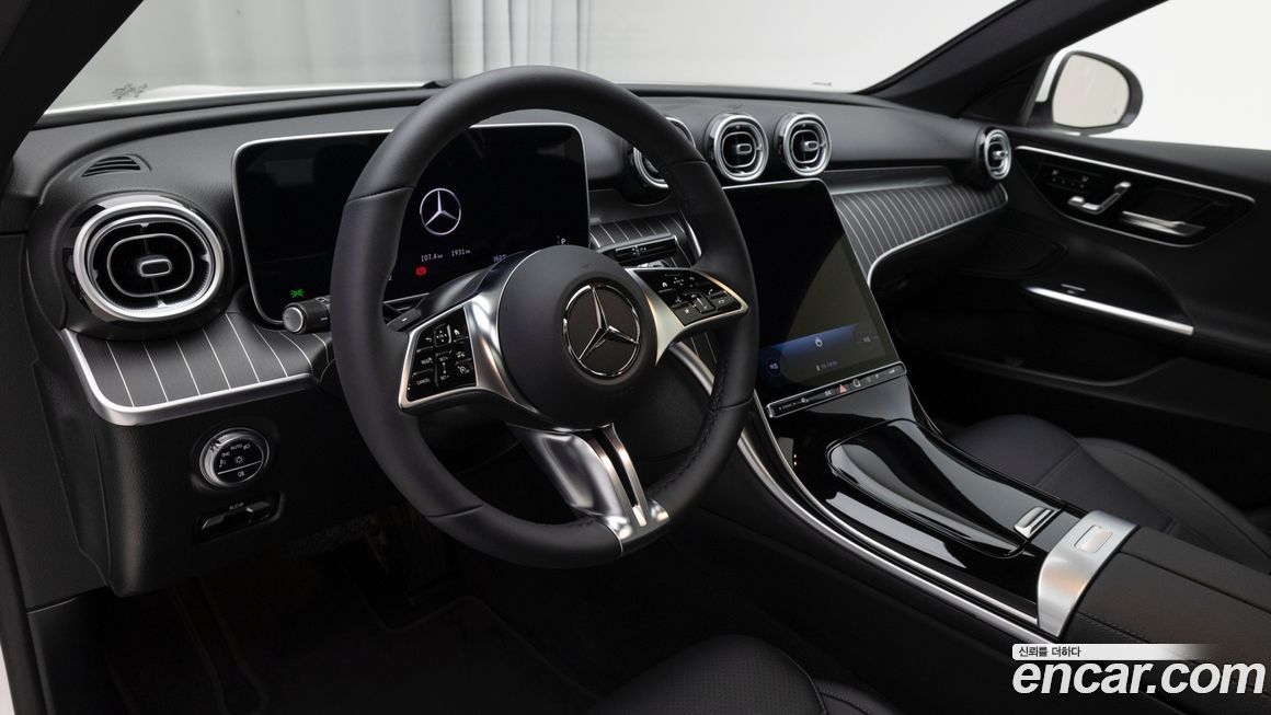 Mercedes-Benz C-Class 2025