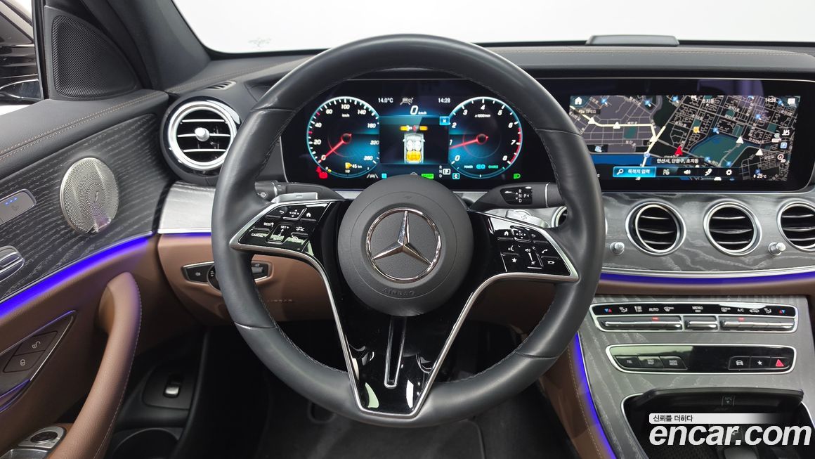 Mercedes-Benz E-Class 2022