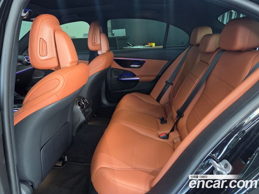 Mercedes-Benz C-Class 2025