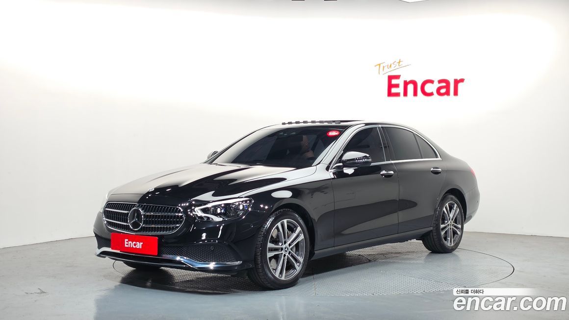 Mercedes-Benz E-Class 2022
