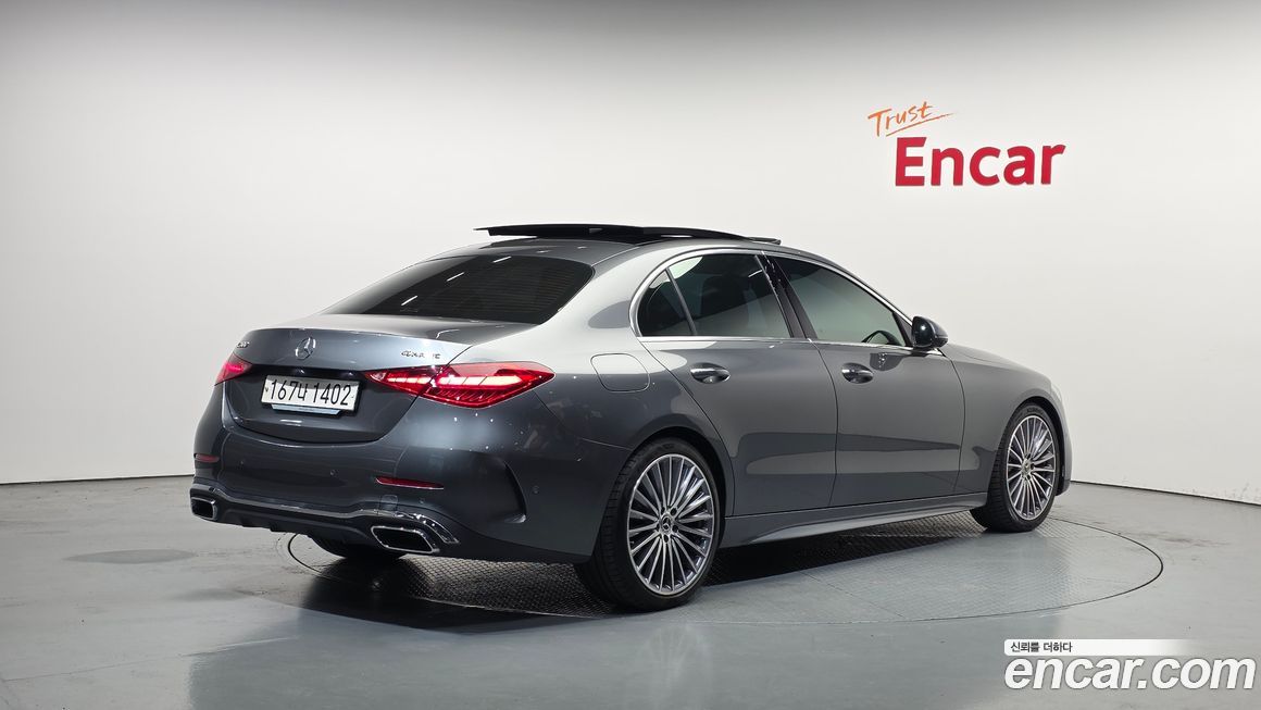 Mercedes-Benz C-Class 2023