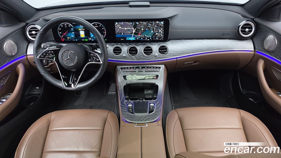 Mercedes-Benz E-Class 2022