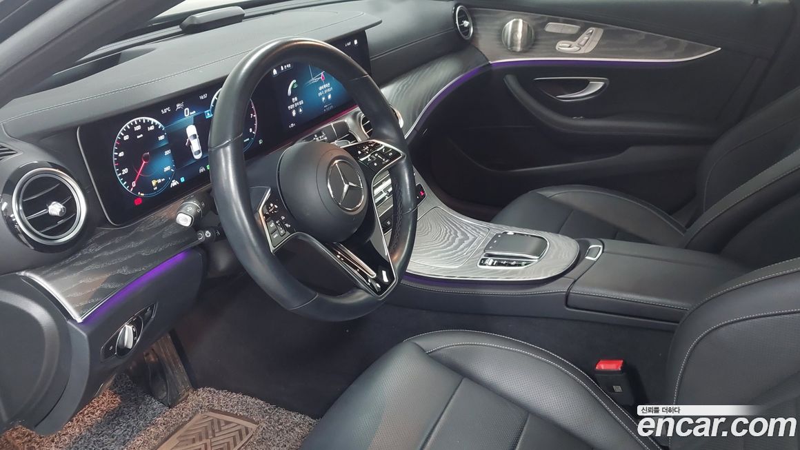 Mercedes-Benz E-Class 2023