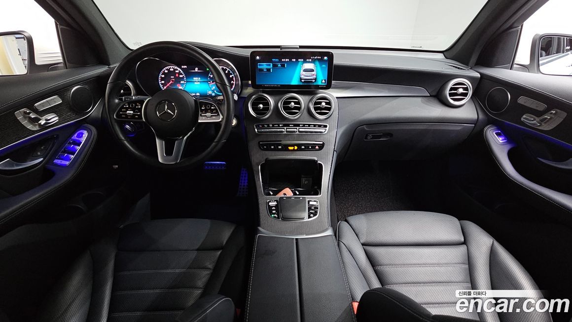 Mercedes-Benz GLC-Class 2023