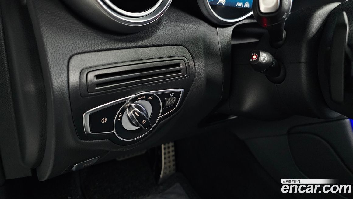 Mercedes-Benz GLC-Class 2023