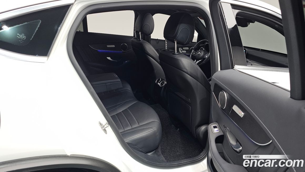 Mercedes-Benz GLC-Class 2023