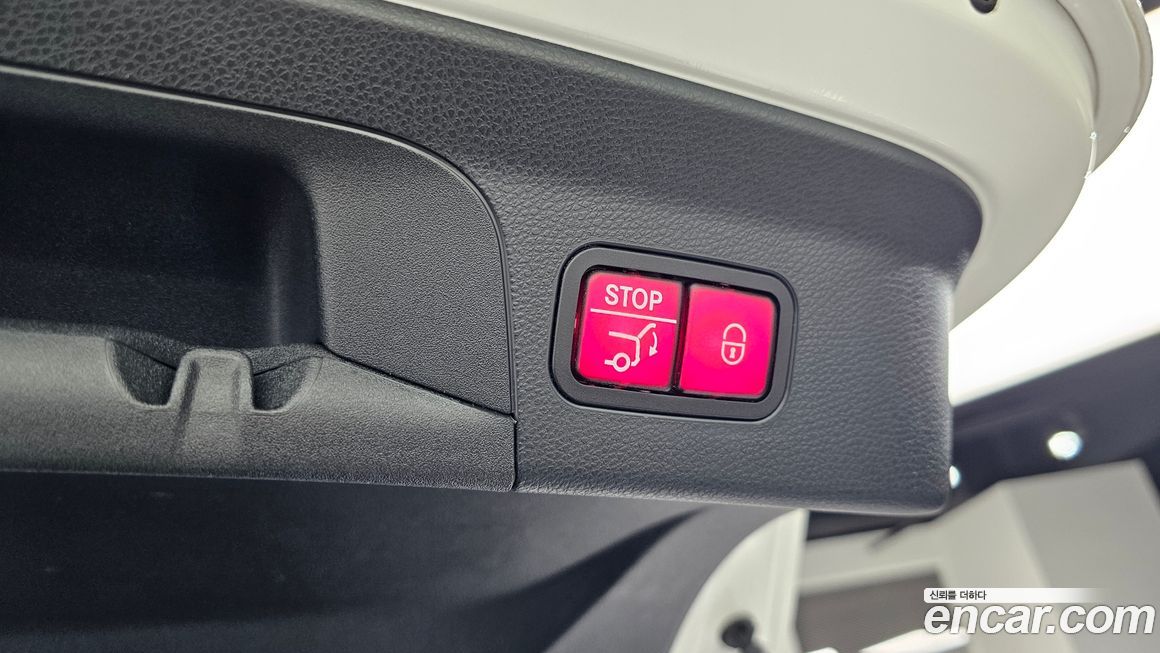 Mercedes-Benz GLC-Class 2021