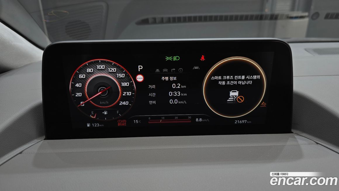 Hyundai Staria 2025