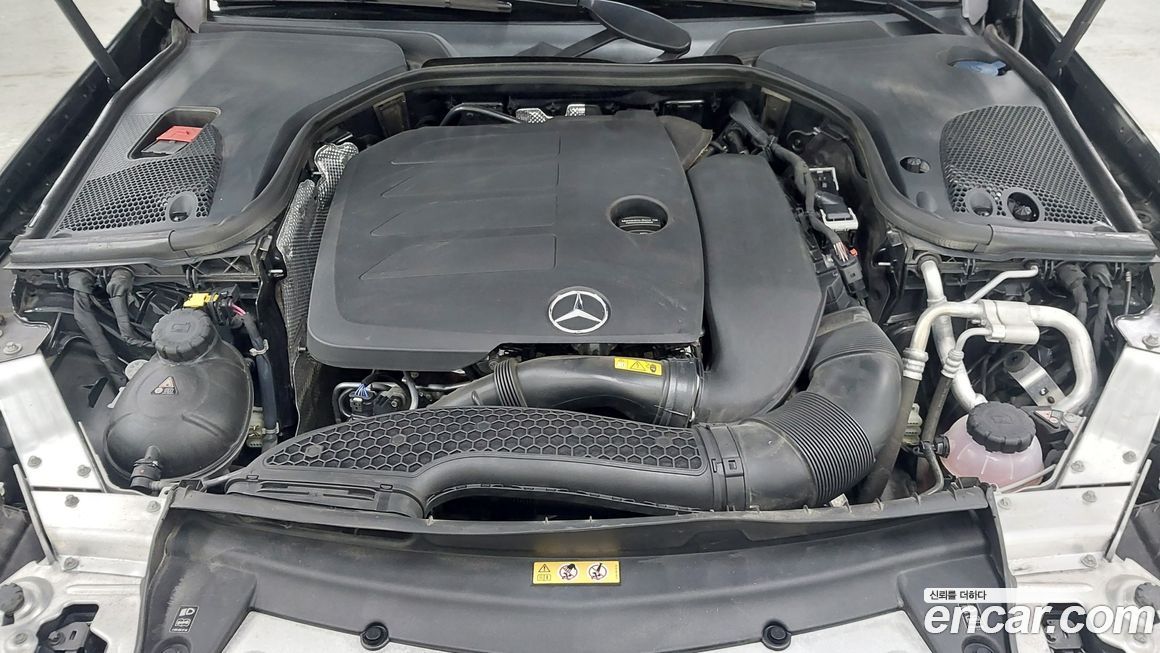 Mercedes-Benz E-Class 2023