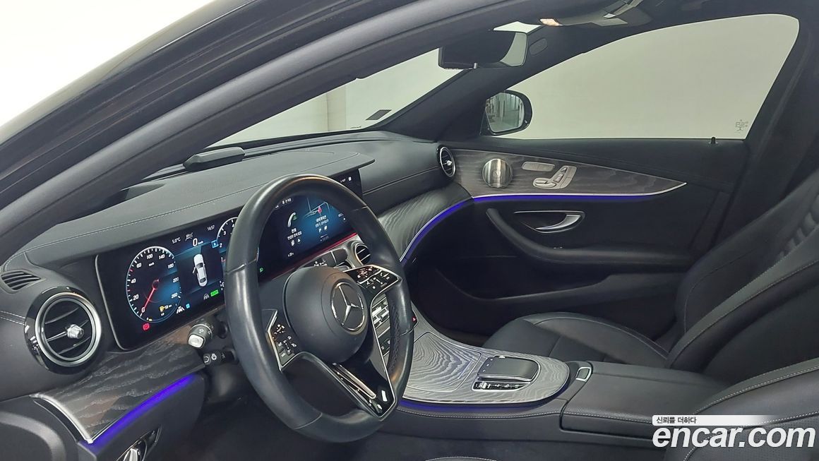 Mercedes-Benz E-Class 2023