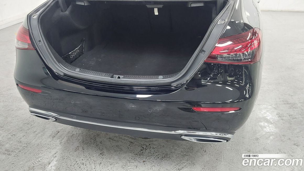 Mercedes-Benz E-Class 2023