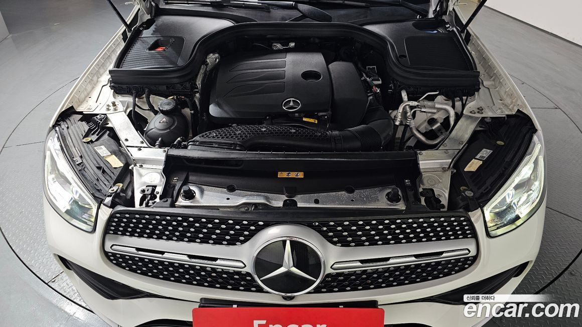 Mercedes-Benz GLC-Class 2023