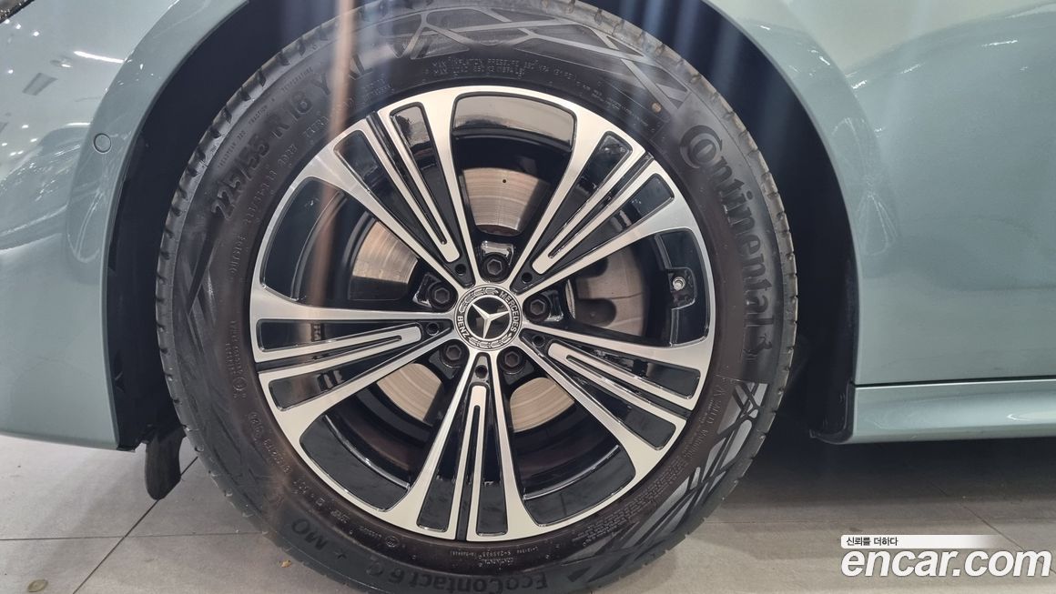 Mercedes-Benz E-Class 2025