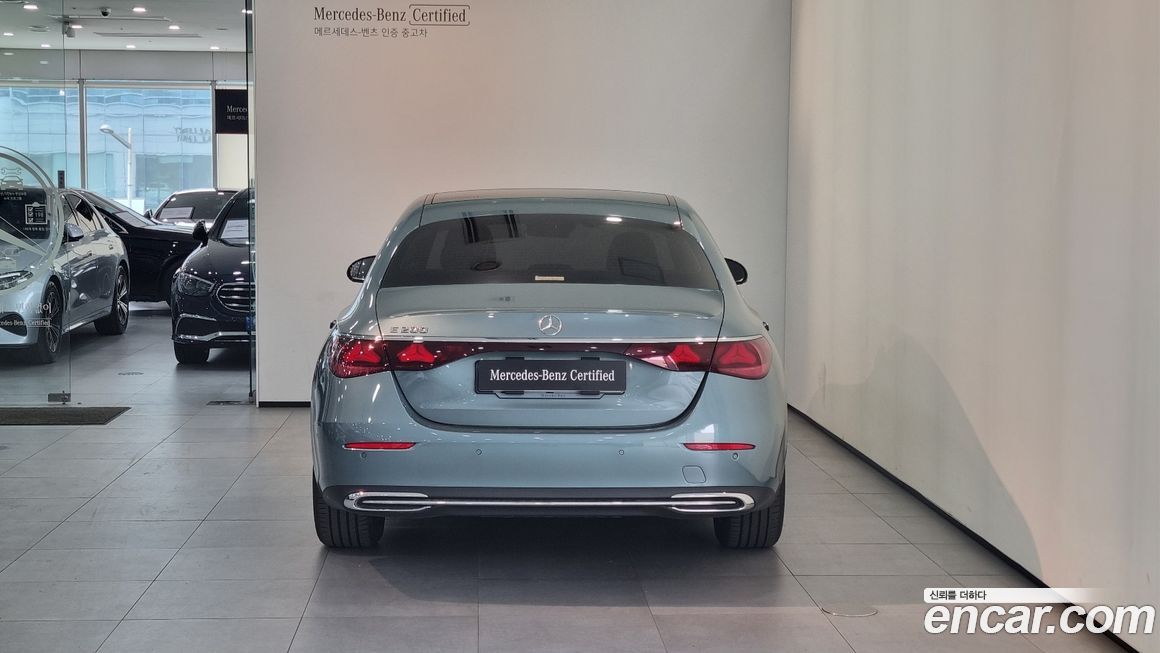 Mercedes-Benz E-Class 2025