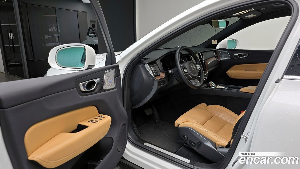 Volvo XC60 2024