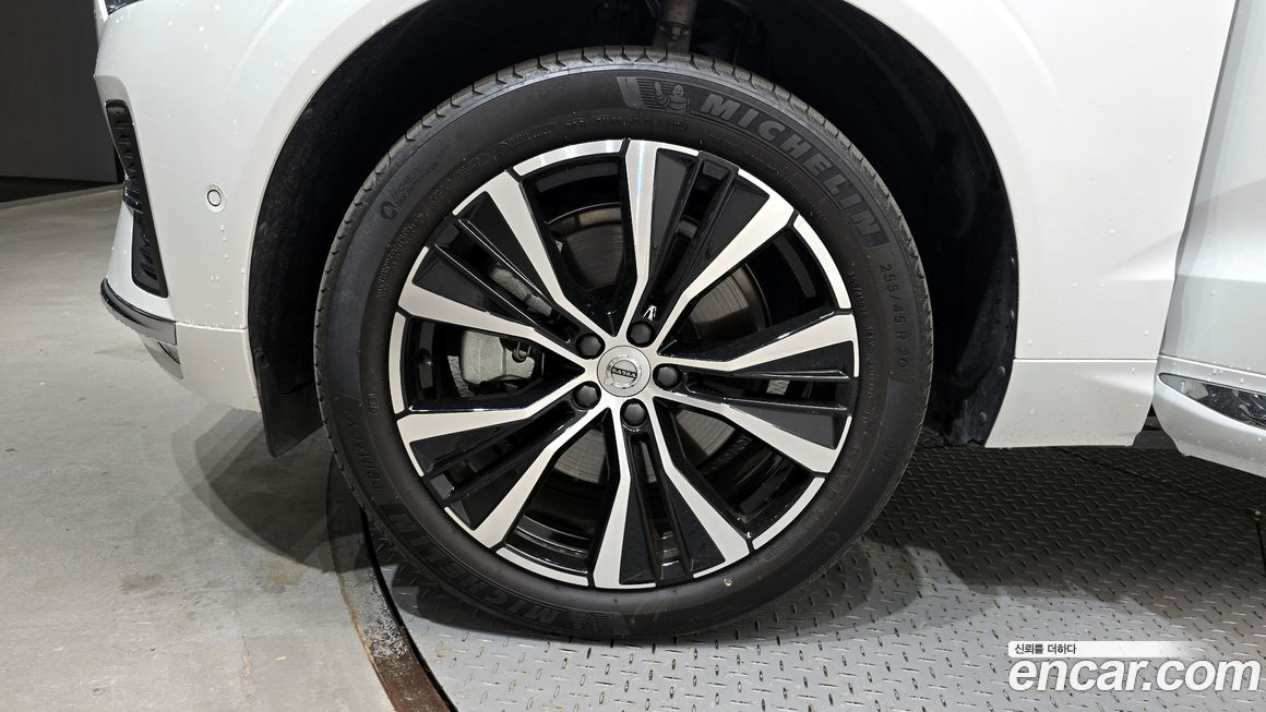 Volvo XC60 2024