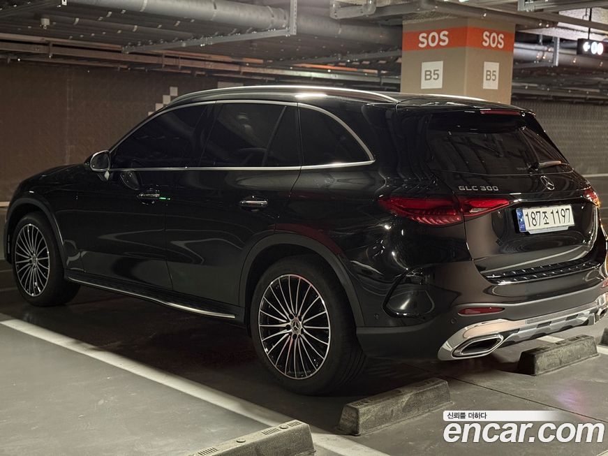 Mercedes-Benz GLC-Class 2023