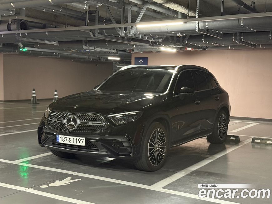 Mercedes-Benz GLC-Class 2023