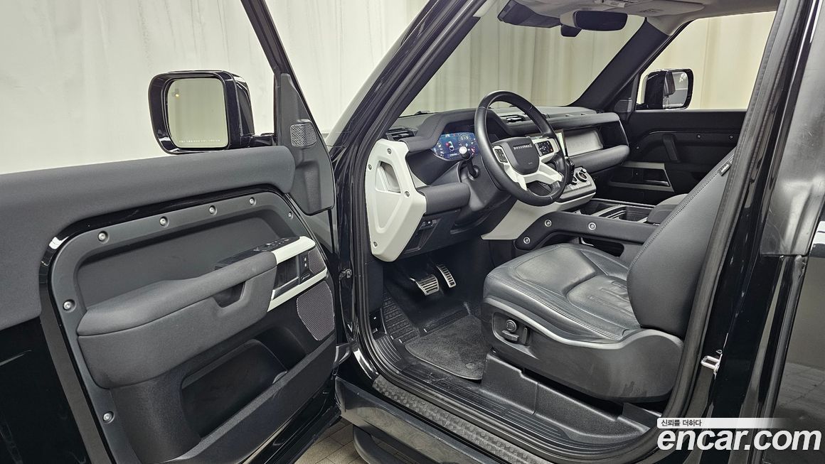Land Rover Defender 2022