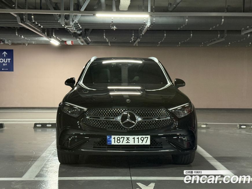 Mercedes-Benz GLC-Class 2023