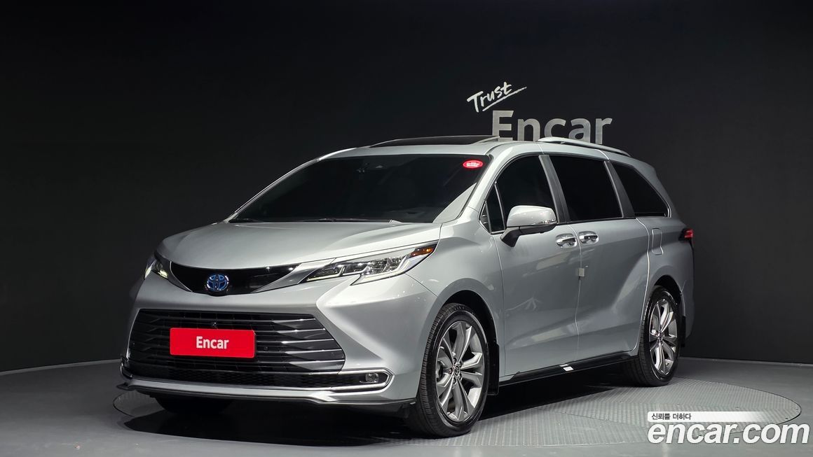 Toyota Sienna 2025