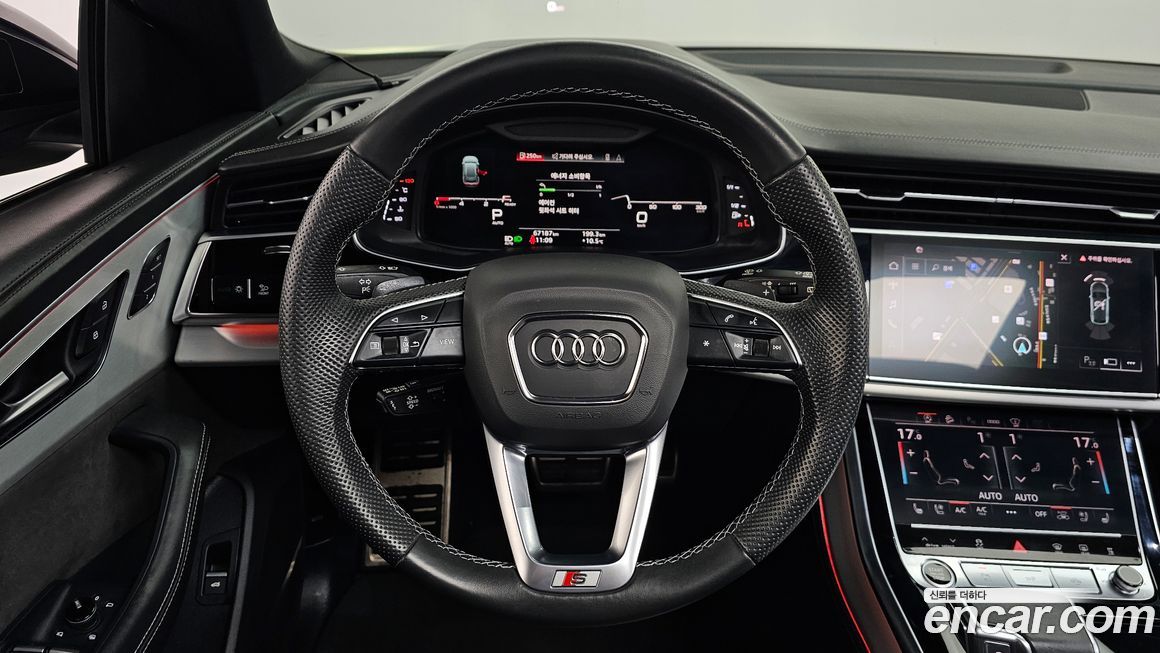 Audi Q8 2021