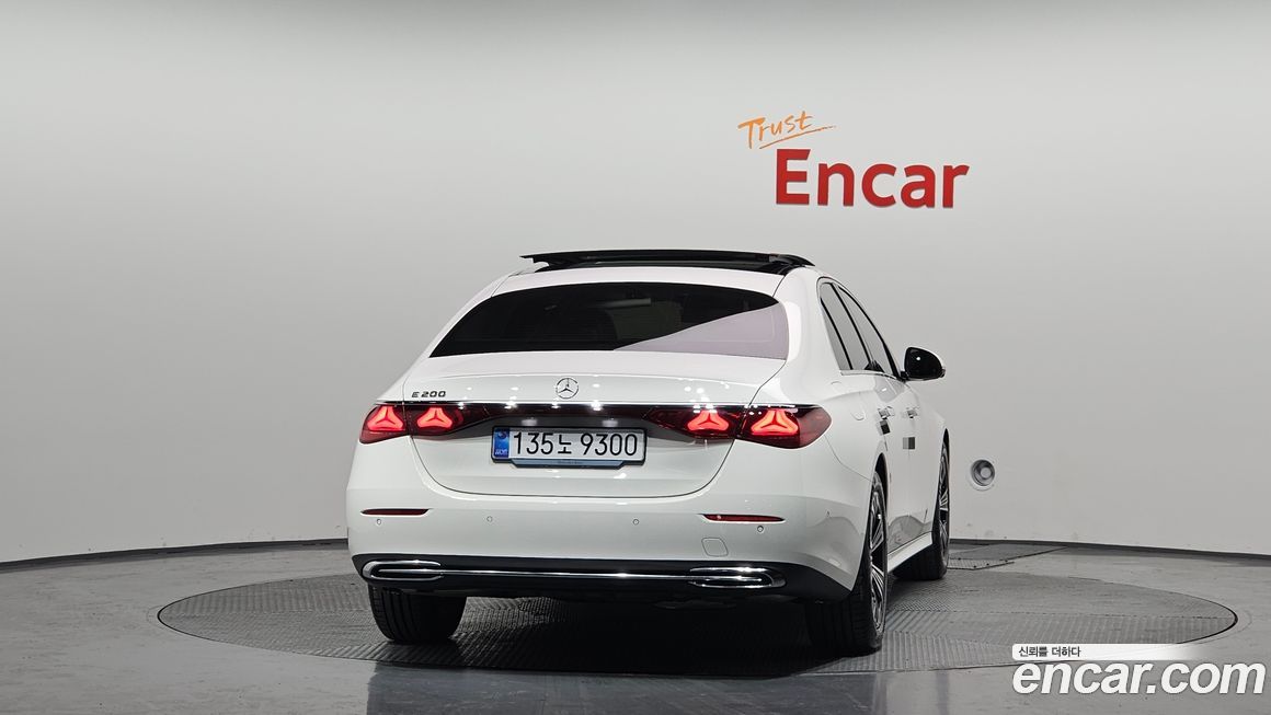 Mercedes-Benz E-Class 2025