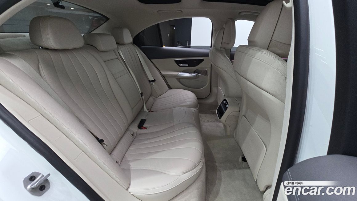 Mercedes-Benz E-Class 2024