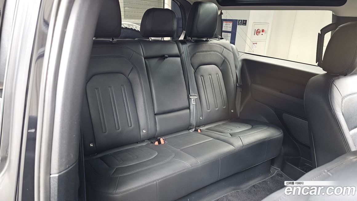 Land Rover Defender 2022