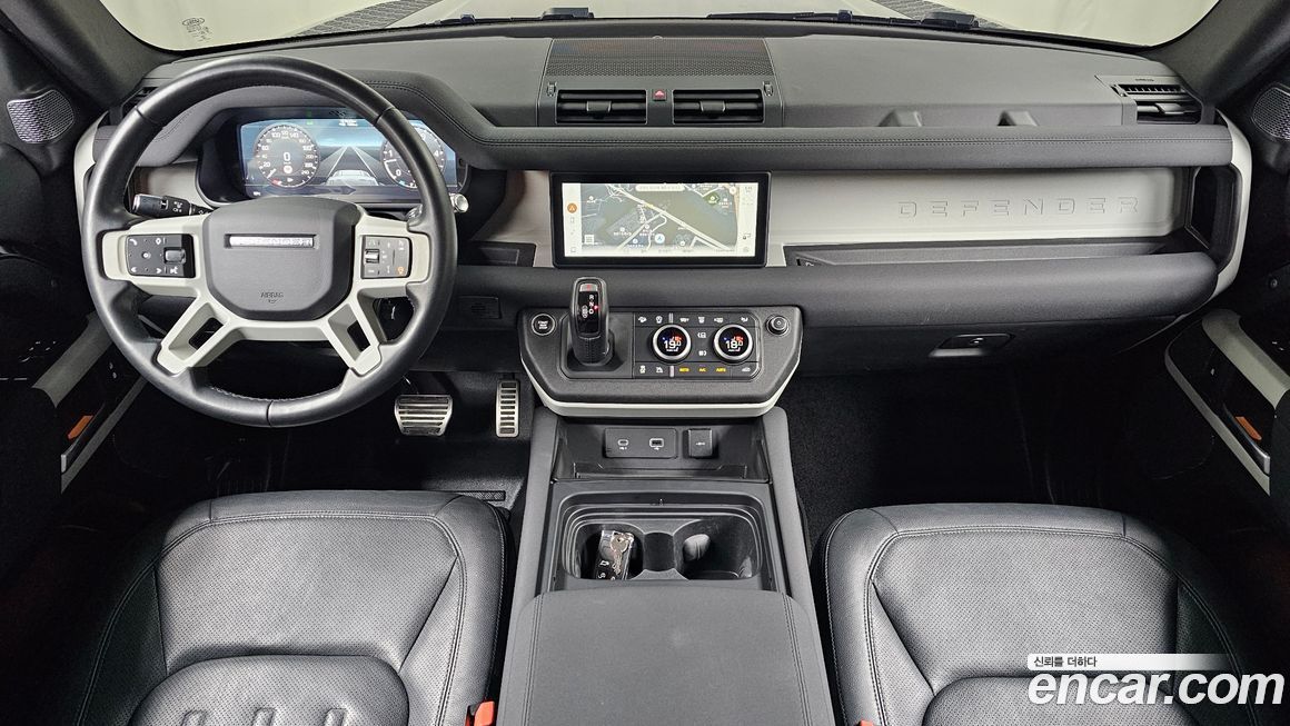 Land Rover Defender 2022