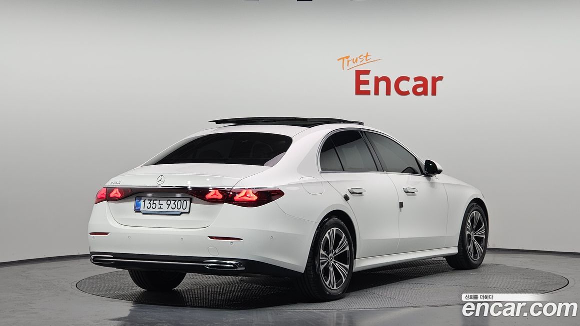 Mercedes-Benz E-Class 2025