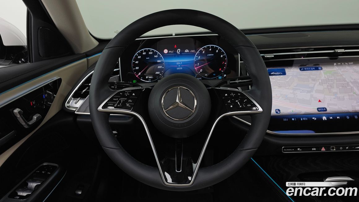 Mercedes-Benz E-Class 2025