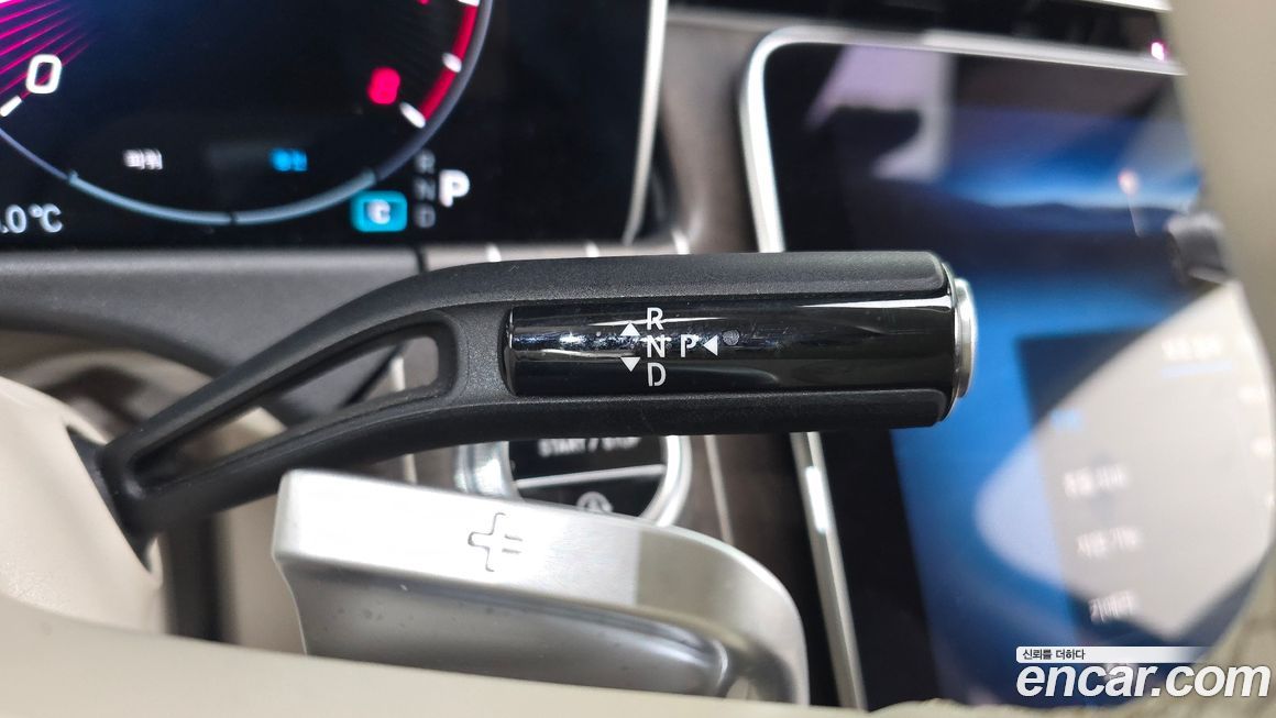 Mercedes-Benz E-Class 2024