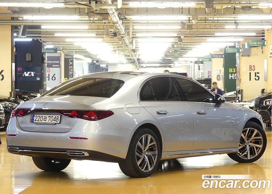 Mercedes-Benz E-Class 2024