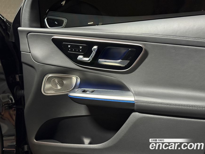 Mercedes-Benz GLC-Class 2023