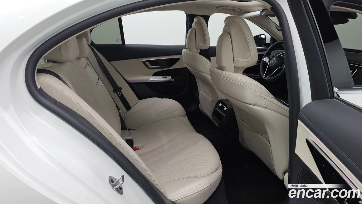 Mercedes-Benz E-Class 2025