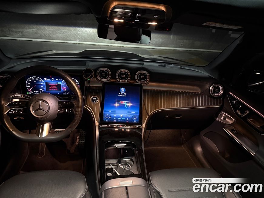 Mercedes-Benz GLC-Class 2023