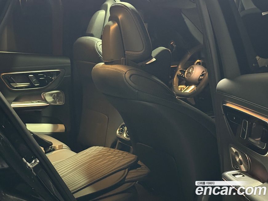 Mercedes-Benz GLC-Class 2023