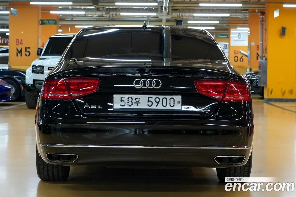 Audi A8 2011